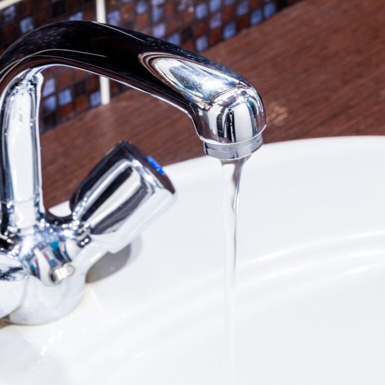 A Beginner's Guide to Understanding Well Water Pressure Issues